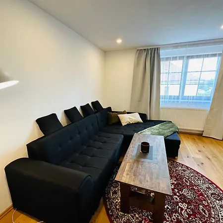 Letni S Terasou Apartment