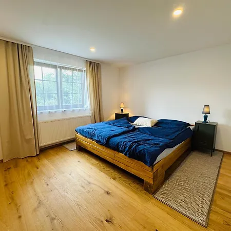 Letni S Terasou Apartment